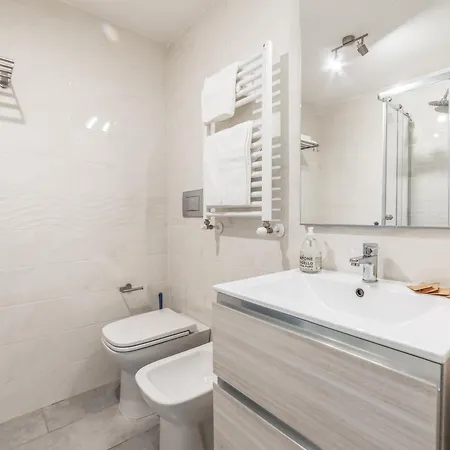 Benedetta Flat - Metropigneto & Tram - Free Wi-fi