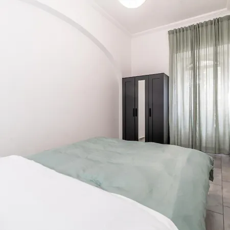 Apartment Benedetta Flat - Metropigneto & Tram - Free Wi-fi